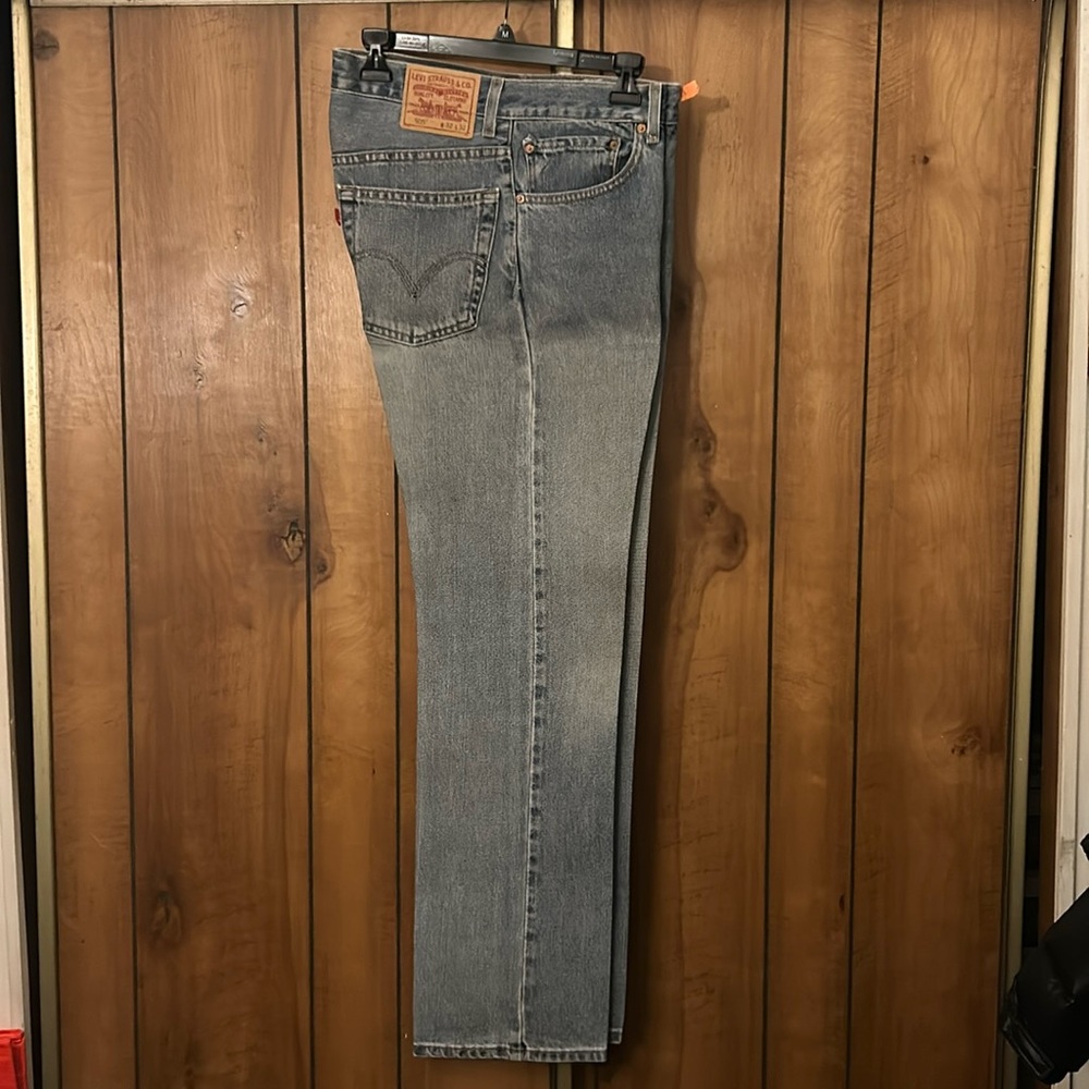 Levi Staus Jeans